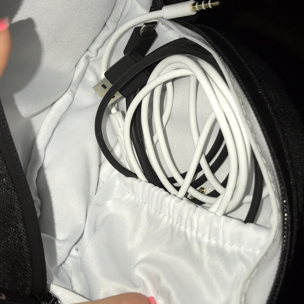 Rose Gold beats solo 3 brand new without box